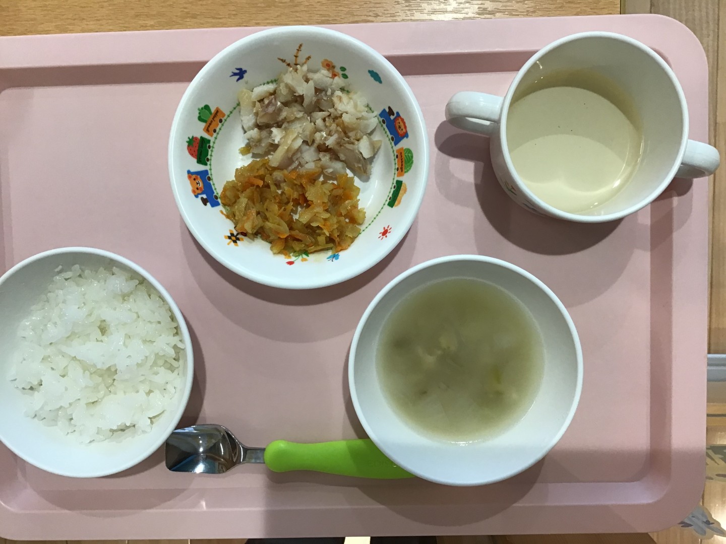 ごはん、魚のみりんやき、きんぴらじゃがいも、なすとあげのみそ汁