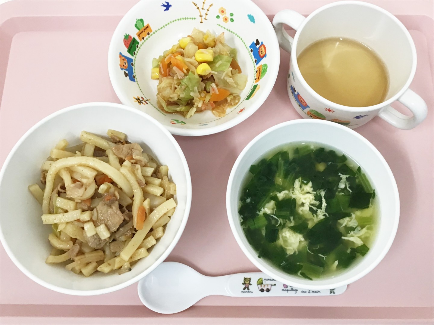 焼きうどん、野菜あえ、中華たまごスープ