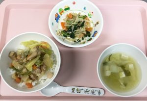 スタミナ丼、三色ナムル、豆腐のみそ汁