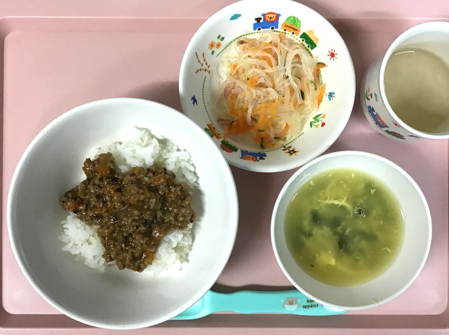 にくみそどん、はるさめのすのもの、かきたまわかめスープ