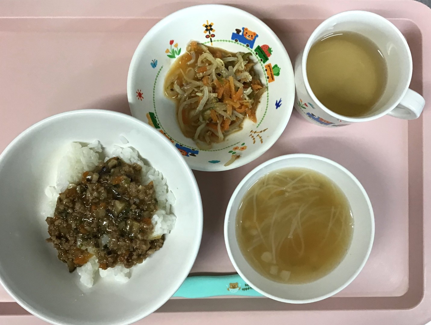 にくみそどん、もやしのナムル、はるさめのちゅうかスープ