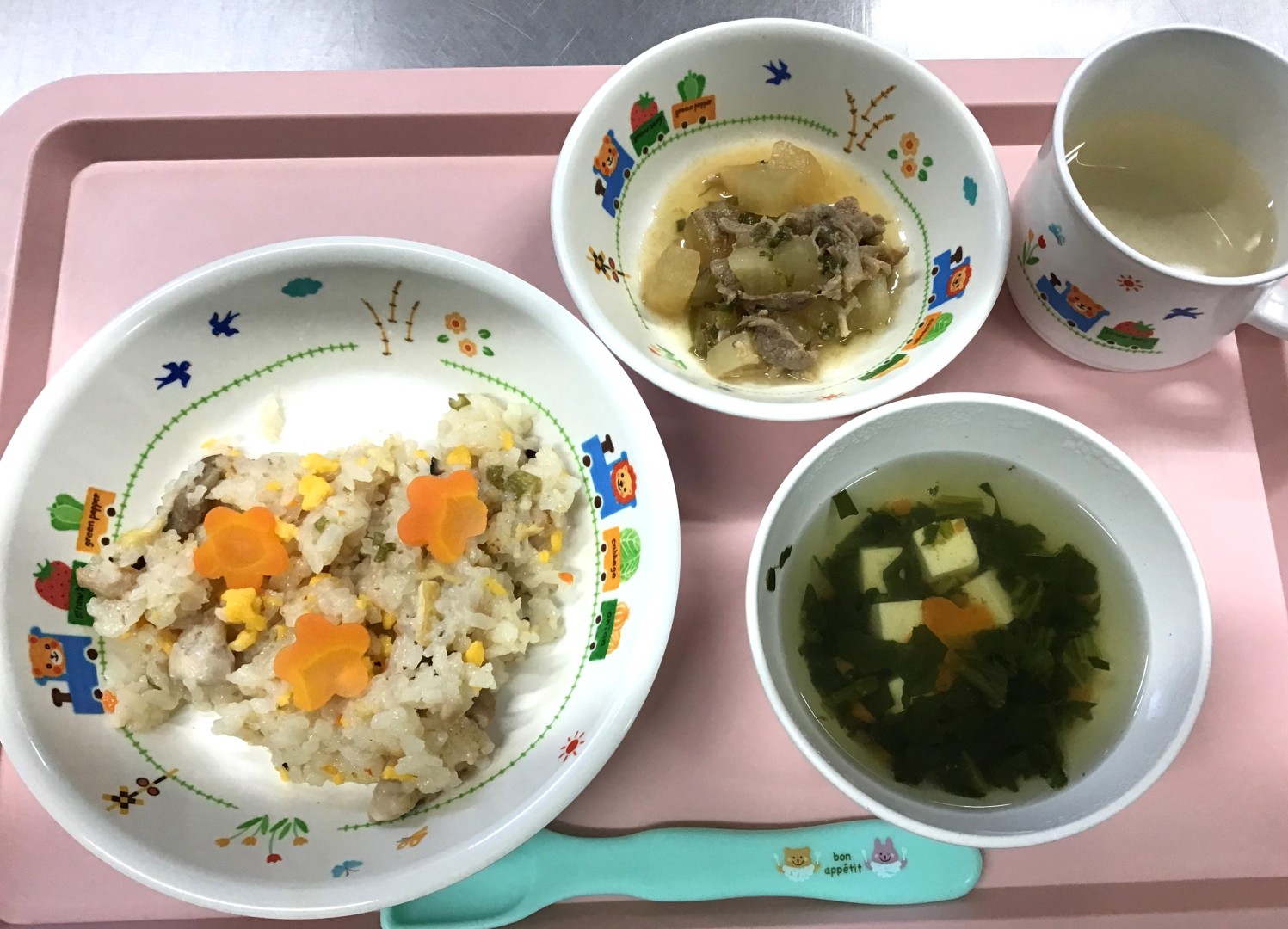 ちらしずし、ぶただいこん、とうふのすましじる
