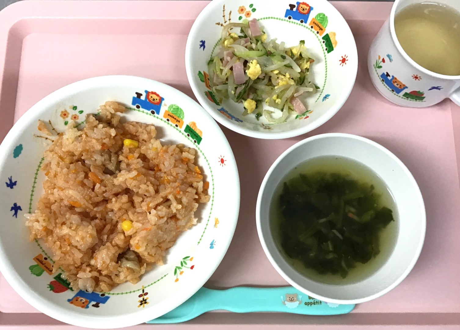 チキンライス、リャンバンサンスウ、さんしょくちゅうかスープ