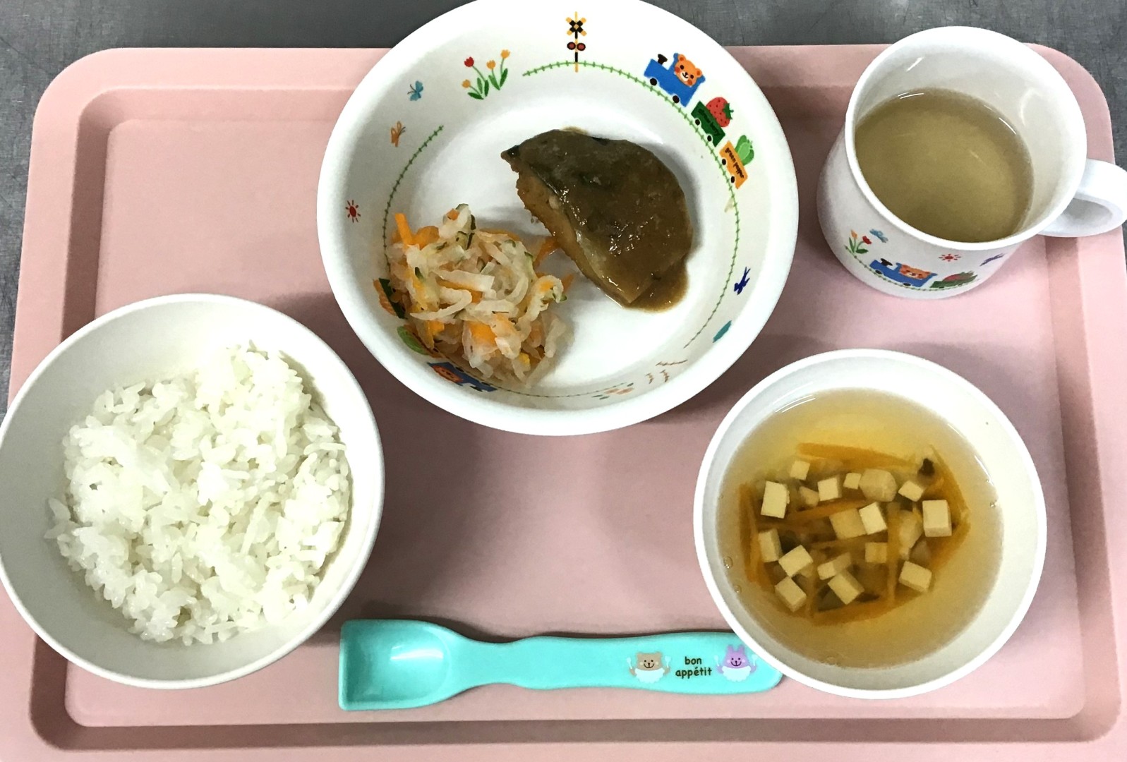 ごはん、サバのみそに、なます、とうふのすましじる